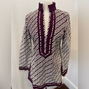 Stunning Tory burch signature logo long sleeve top